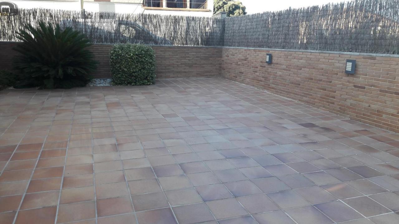Washingtonia Villa Near Sitges Canyelles  Exterior foto