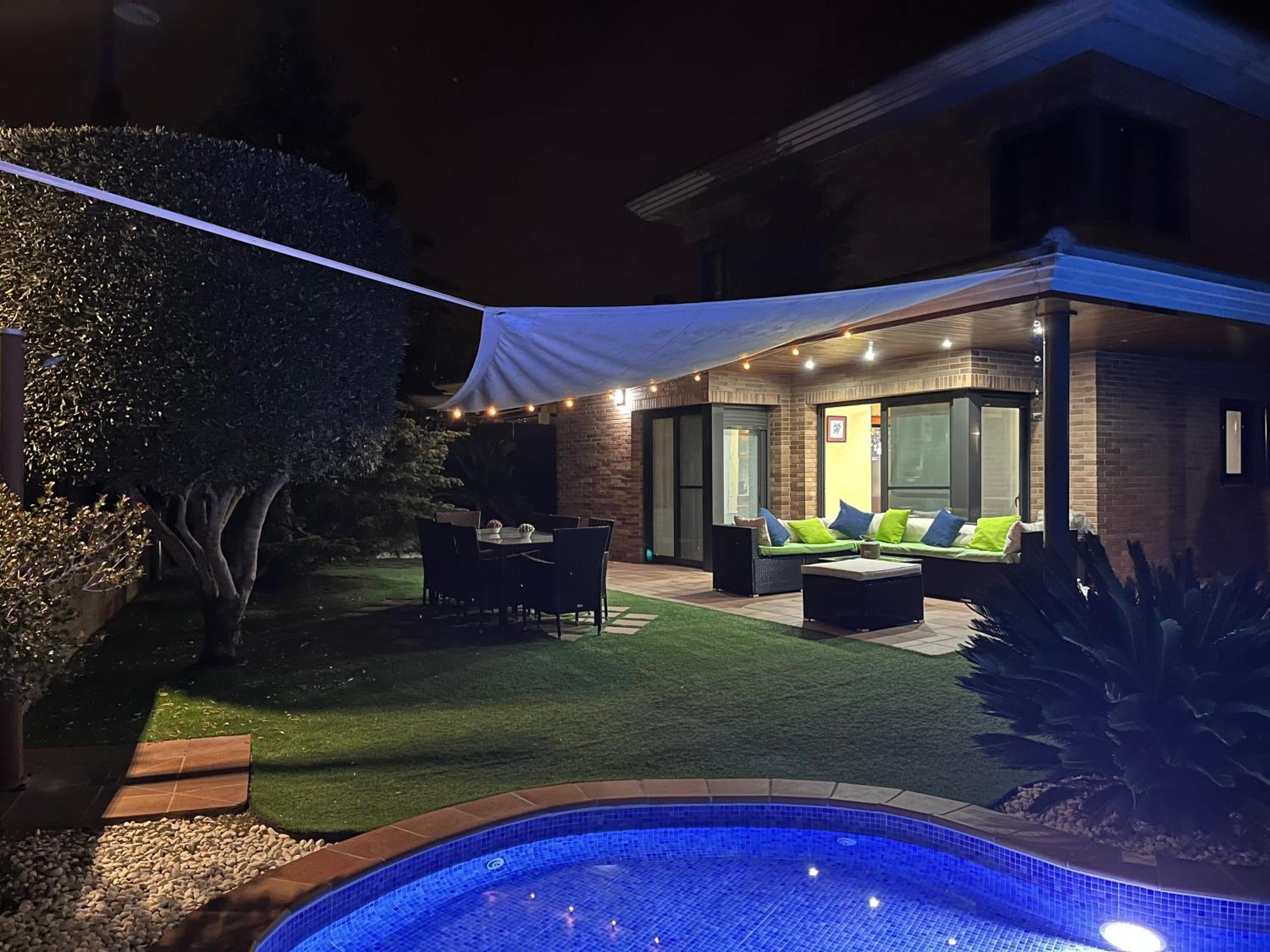 Washingtonia Villa Near Sitges Canyelles  Exterior foto