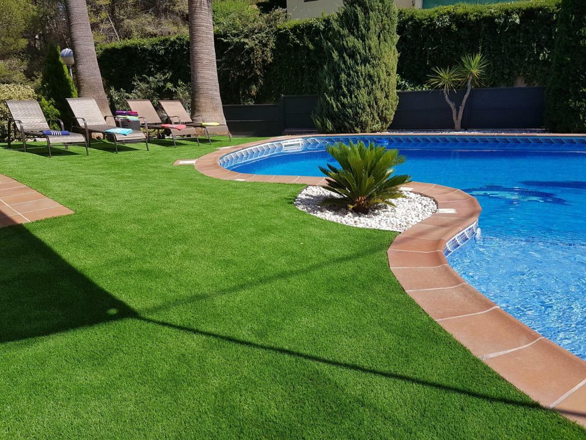 Washingtonia Villa Near Sitges Canyelles  Exterior foto